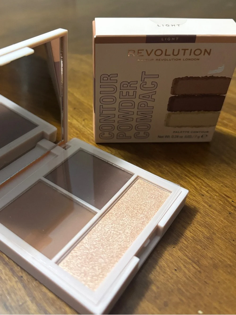 Revolution Contour Powder Compact - Light Beige, Brown & Champagne